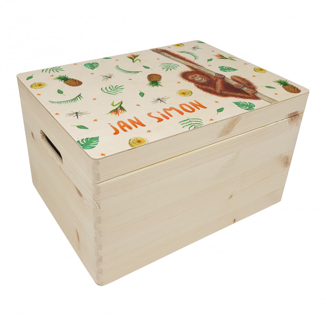 Memorybox met naam kraamcadeau speelgoedkist herinneringskist houten kist opberger kinderkamer kinderkamerinspiratie mies to go handgeschilderd dieren in aquarel baby aap aapje 