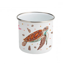 Load image into Gallery viewer, emaille beker met naam Mies to Go met zeedieren - krab zeepaardje zeeschildpad - kraamcadeau voor baby - verjaardag kind - handgeschilderd aquarel design
